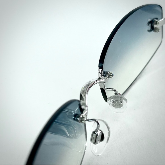 CHANEL Rimless Gradient Sunglasses | Vintage 2000s - Picture 6 of 7